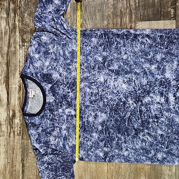 LuLaRoe Hudson Long Sleeve Straight Cut T For Both Him & Her Round Neck Large - Picture 9 of 16